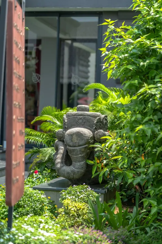 Gallery image 4 from Peace in every corner, beauty in every detail — that’s Maira.