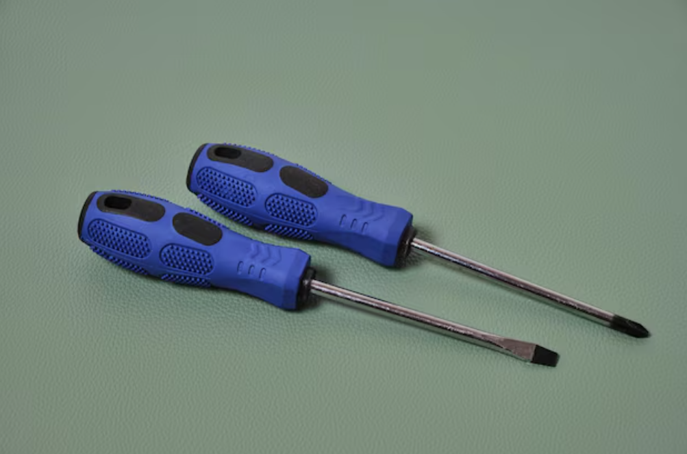 Screwdrivers (Flat & Phillips)