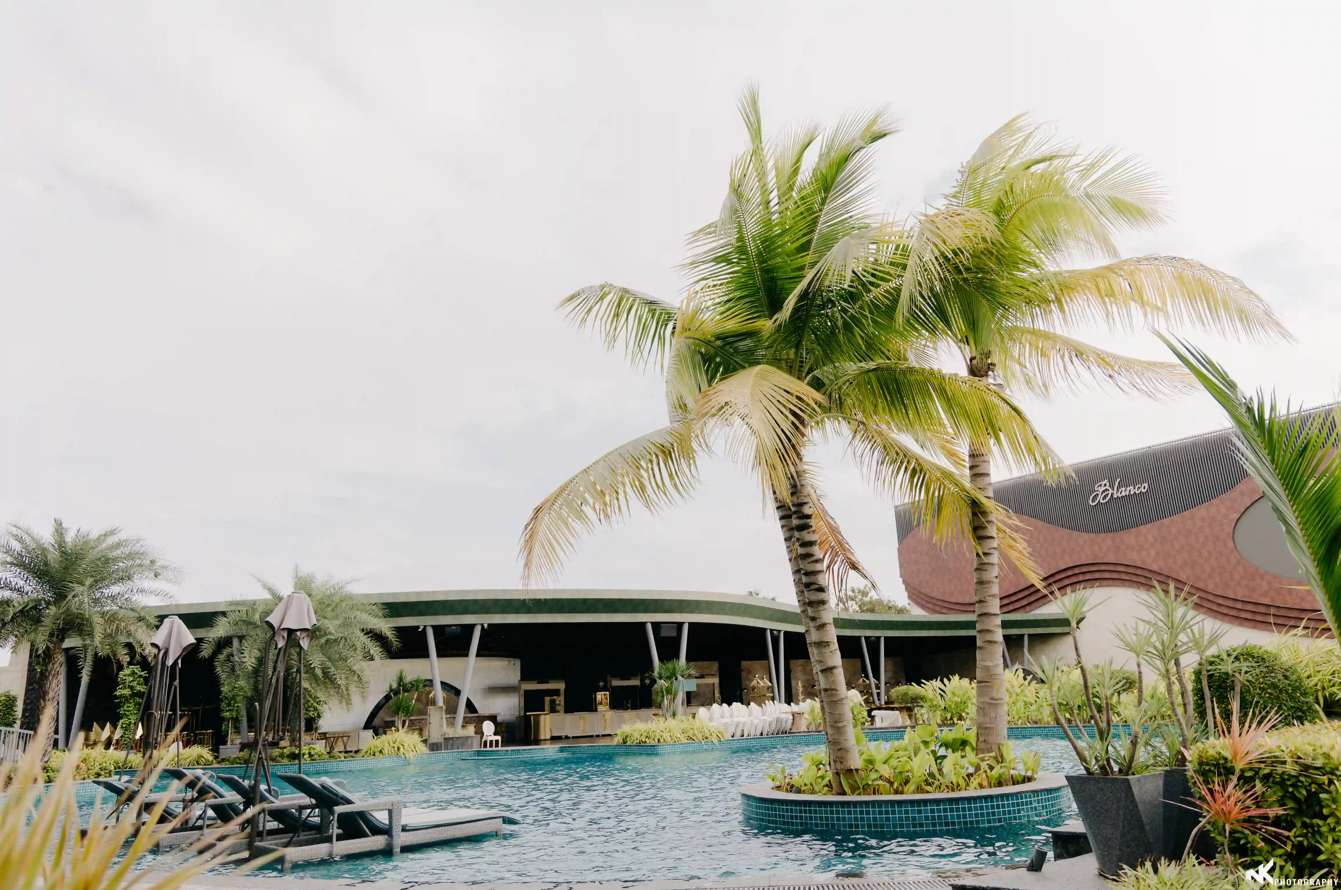 Signature Event Spaces